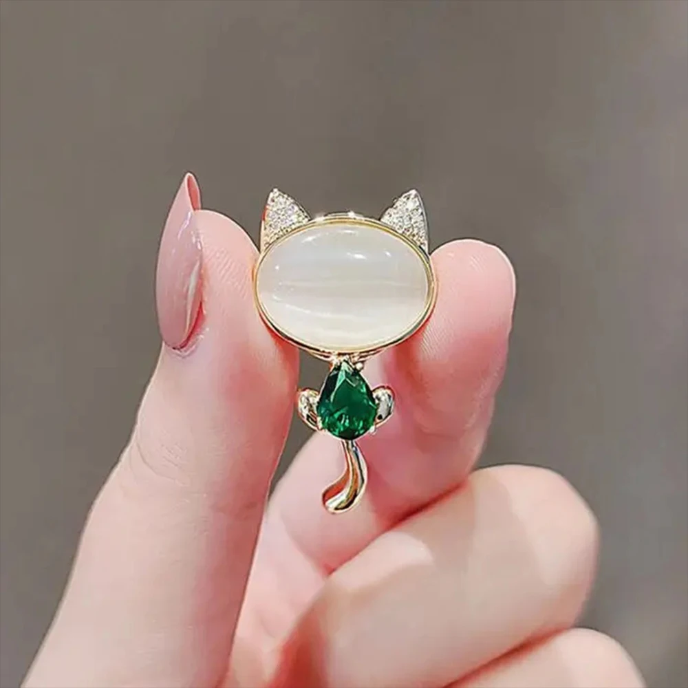 Cute Opal Cat Brooches For Women Girls Green Crystal Animal Brooch Pins Fashion Beautiful Party Daily Jewelry Accessories Gifts