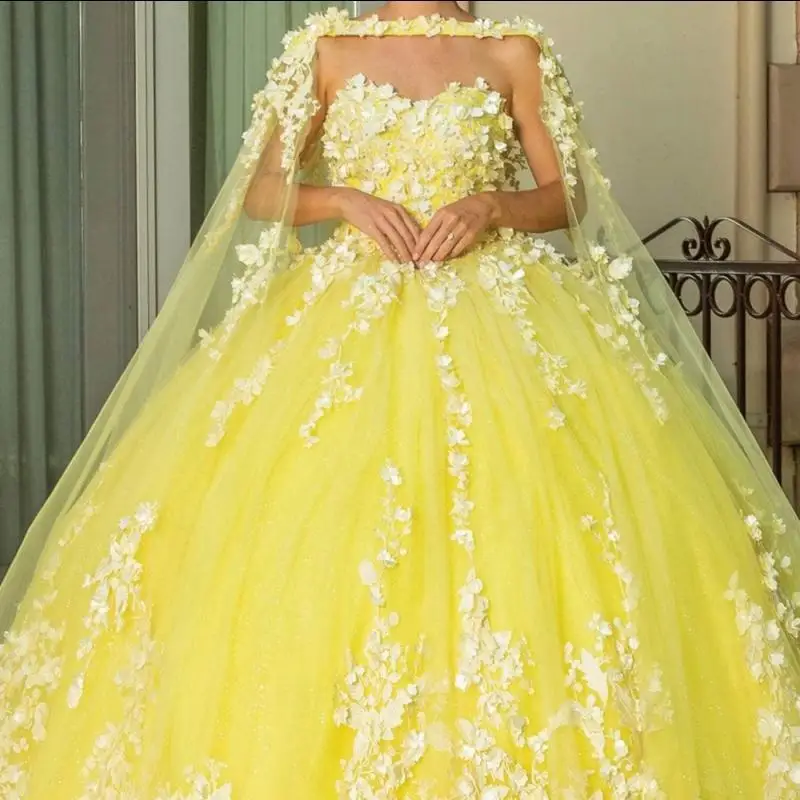 

Sweet Ball Gown Quinceanera Dresses Long Cape Evening Dress Lace Appliques Prom Dress Custom Made Women Party Vestidos De Novia