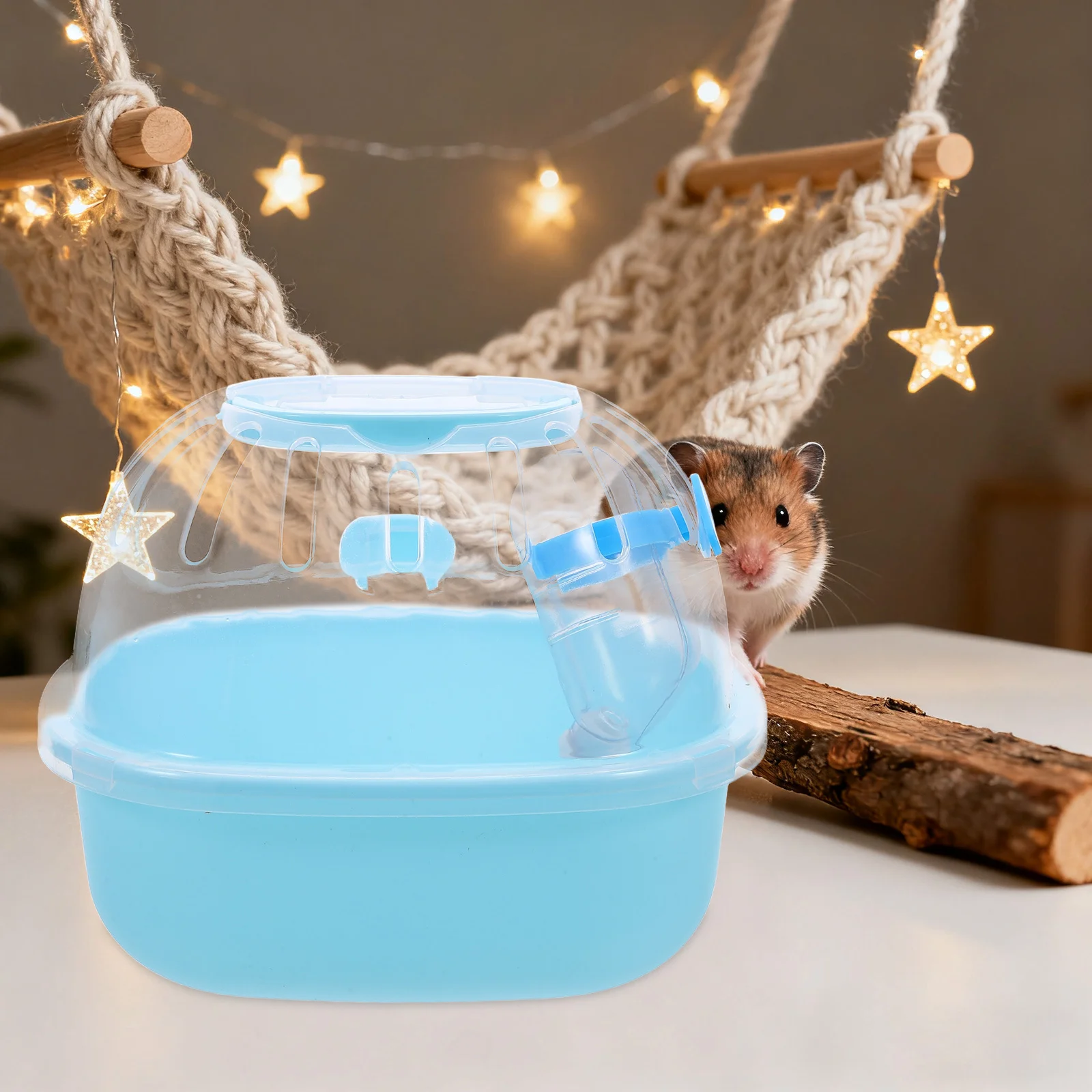 

Sturdy Portable Hamster Travel Cage with Automatic Water Supply System for Small Pets Like Guinea Pigs and Rabbits