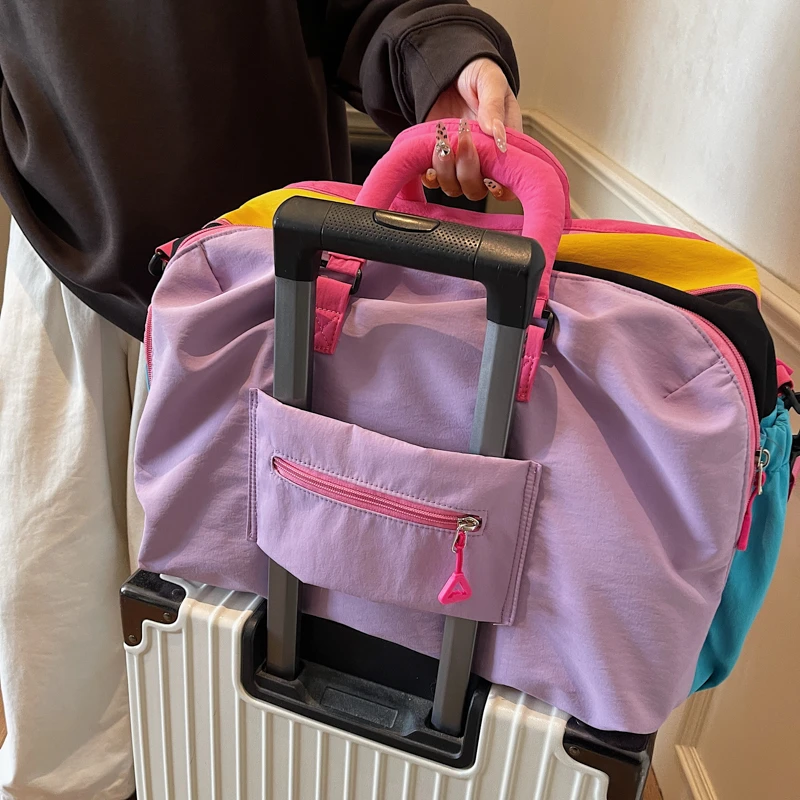 حقائب سفر شعبية ملونة رائعة للغاية وحقائب كتف نسائية ذات سعة كبيرة وعالية الجودة جديدة 2026 #3