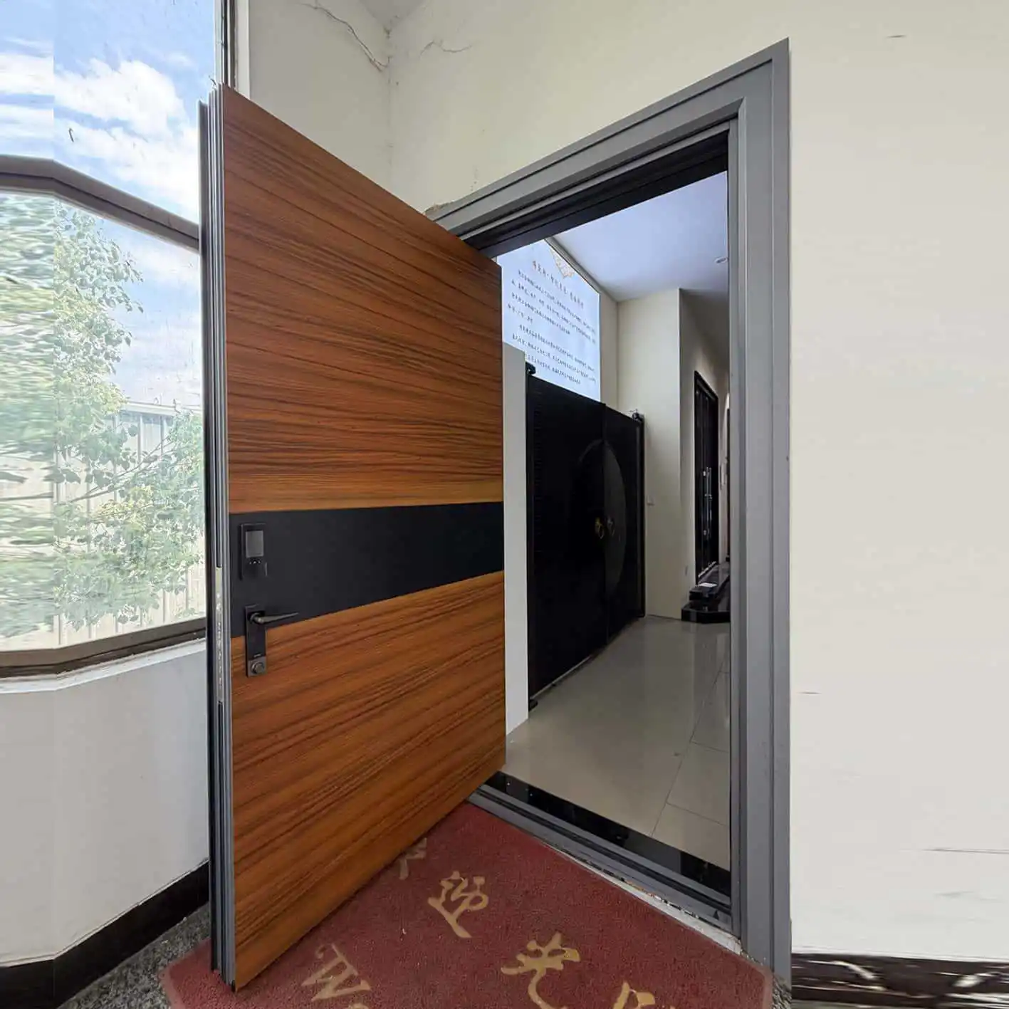 Fine-carved cast aluminum door All-aluminum off-axis door Central shaft door Aluminum profile rotary shaft door Central shaft