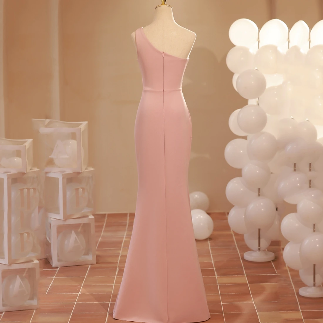 New Arrival One-Shoulder Pink Satin Evening Dress for Women Customized