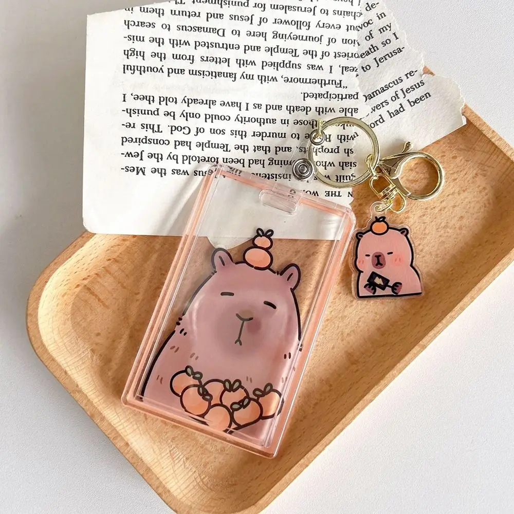 Llavero bonito colgante Capybara funda protectora para tarjeta de autobús de PVC, llavero Kawaii, funda para tarjeta de identificación escolar