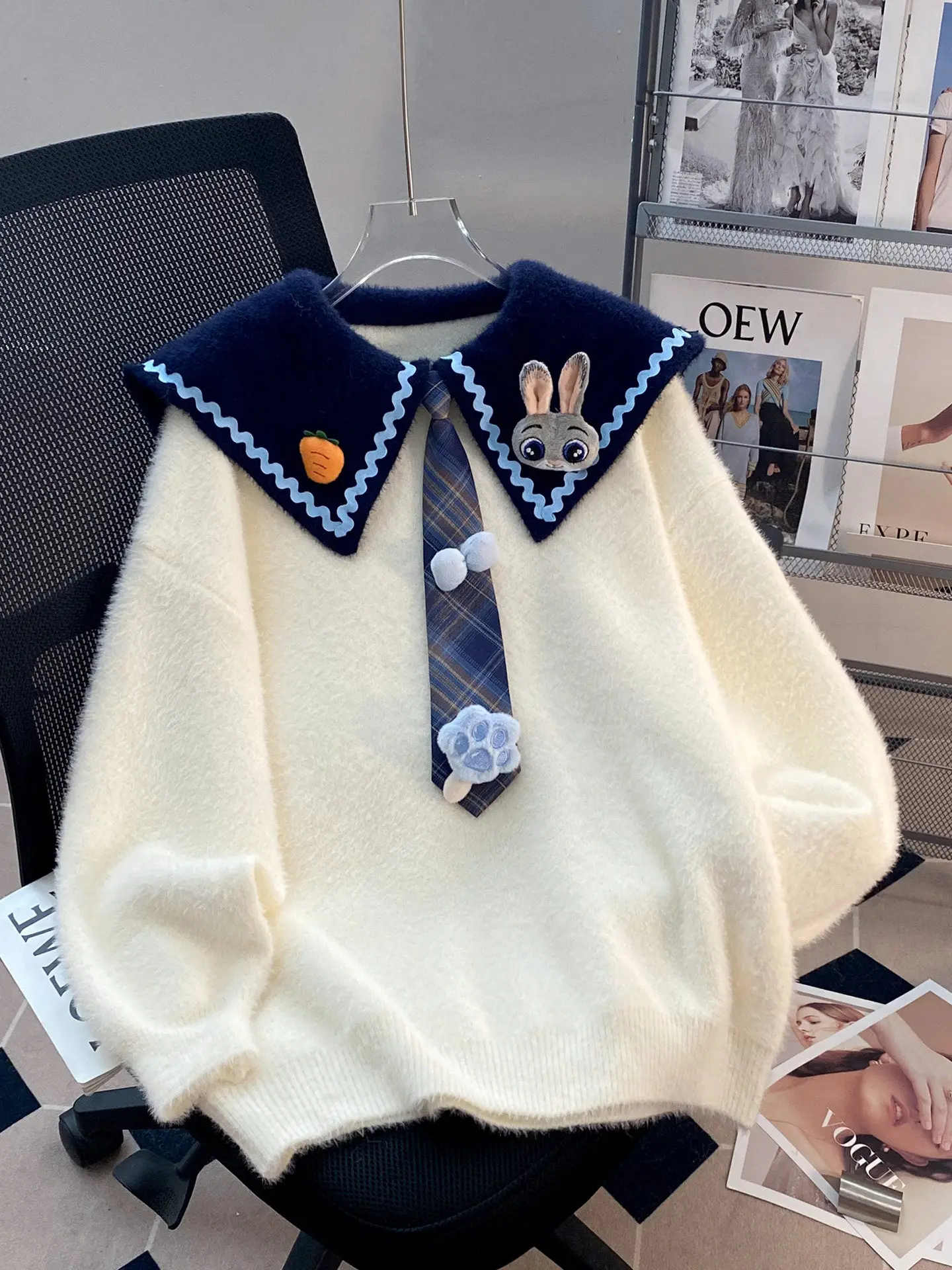 2026 스위트 컬리지 스타일 스웨터 여성용 가을/겨울 신상 풀오버 루즈핏 편안한 에이지리스 귀여운 플러피 브이넥 탑