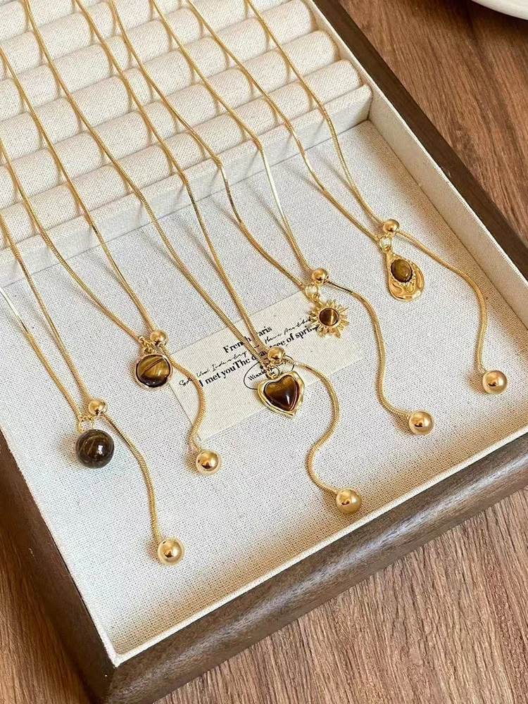 Retro Meral Tiger Eye Stone Pendant Drawstring Gold Color Necklace Long Sweater Chain Accessory New 2026 Jewelry for Women