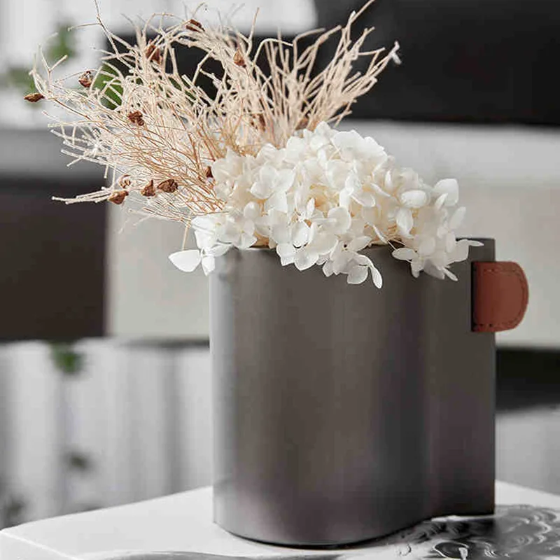 Light luxury metal flower ware small model room ornament bedroom bedside table desk single ear leather vase jewelry