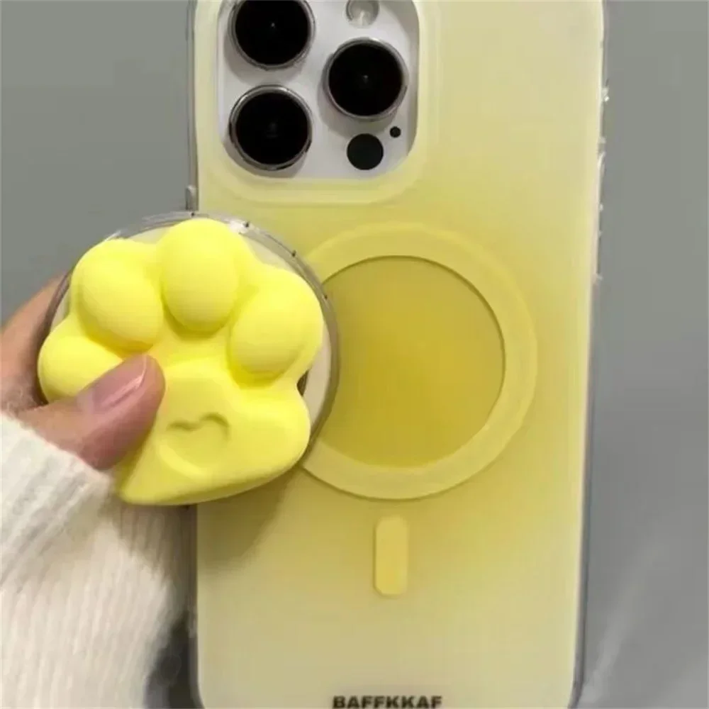 Penyangga Ponsel Magnetik INS Style Cat Paw Magsafe Lipat untuk iPhone 17, Aksesoris Ponsel, Penahan Ponsel