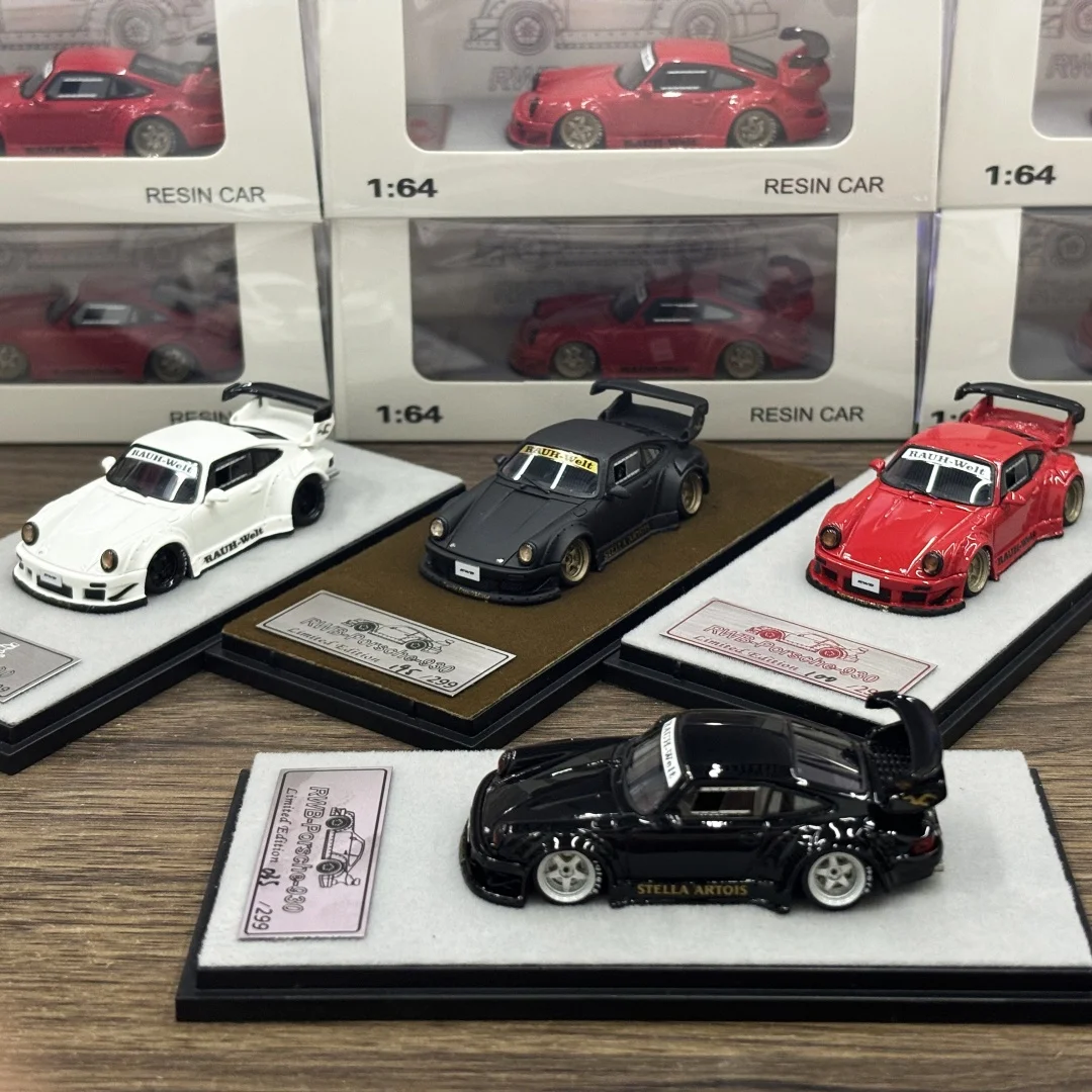 

QI DIAN 1:64 RWB930 Модель автомобиля из смолы