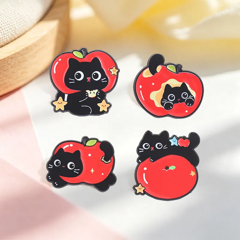 Schwarze Katze Apfel Cartoon Emaille-Pin Niedliches Frucht-Tier-Design Metall-Brosche Rucksack Revers Hut Anstecknadel Lustiges Schmuckgeschenk für Freunde – Detail 8