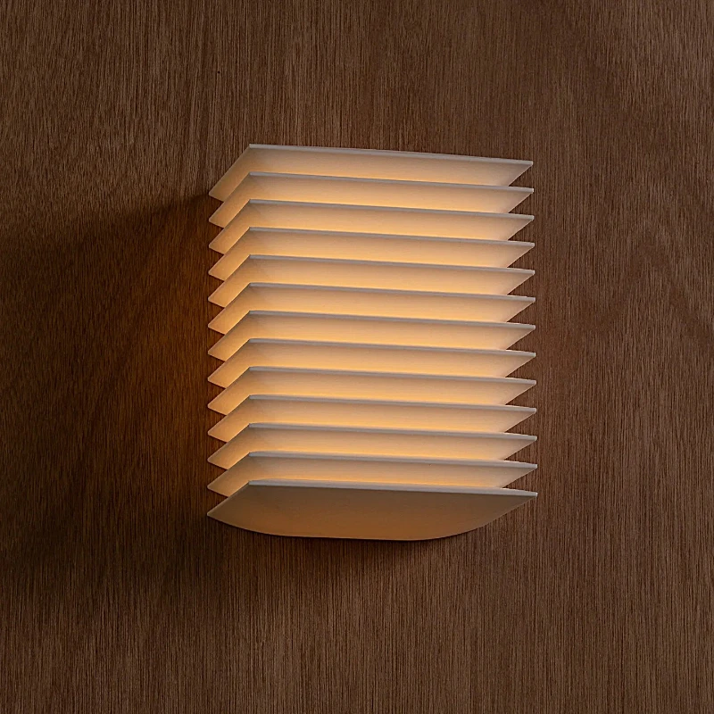 

Japanese-style medieval bedroom aisle light tea room B & B living room background wall square resin staircase decorative atmosph