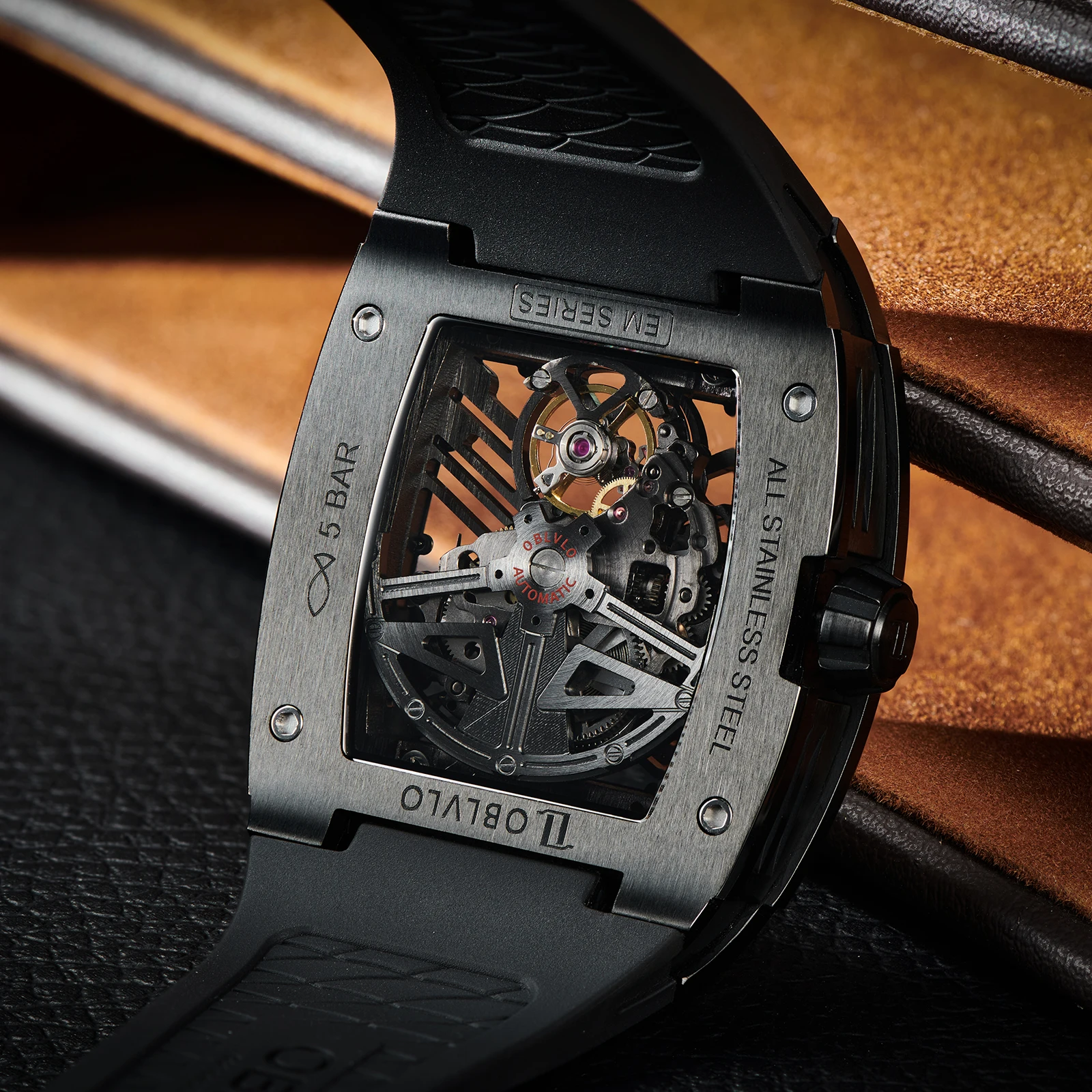 OBLVLO موضة الأسود PVD برميل شكل الجوف التدريجي ساعة أوتوماتيكية الهيكل العظمي المطاط مقاوم للماء ساعات آلية للرجال EM-ST