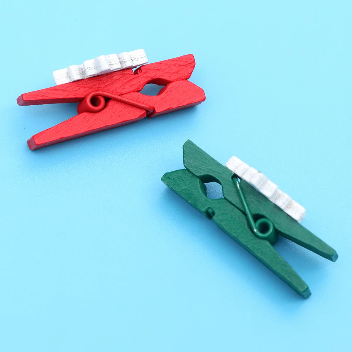 

35Pcs Christmas Wooden Clips Red Snowflake Santa Theme Paper Pegs for Home Decoration DIY Banner Collage Craft Gift Party