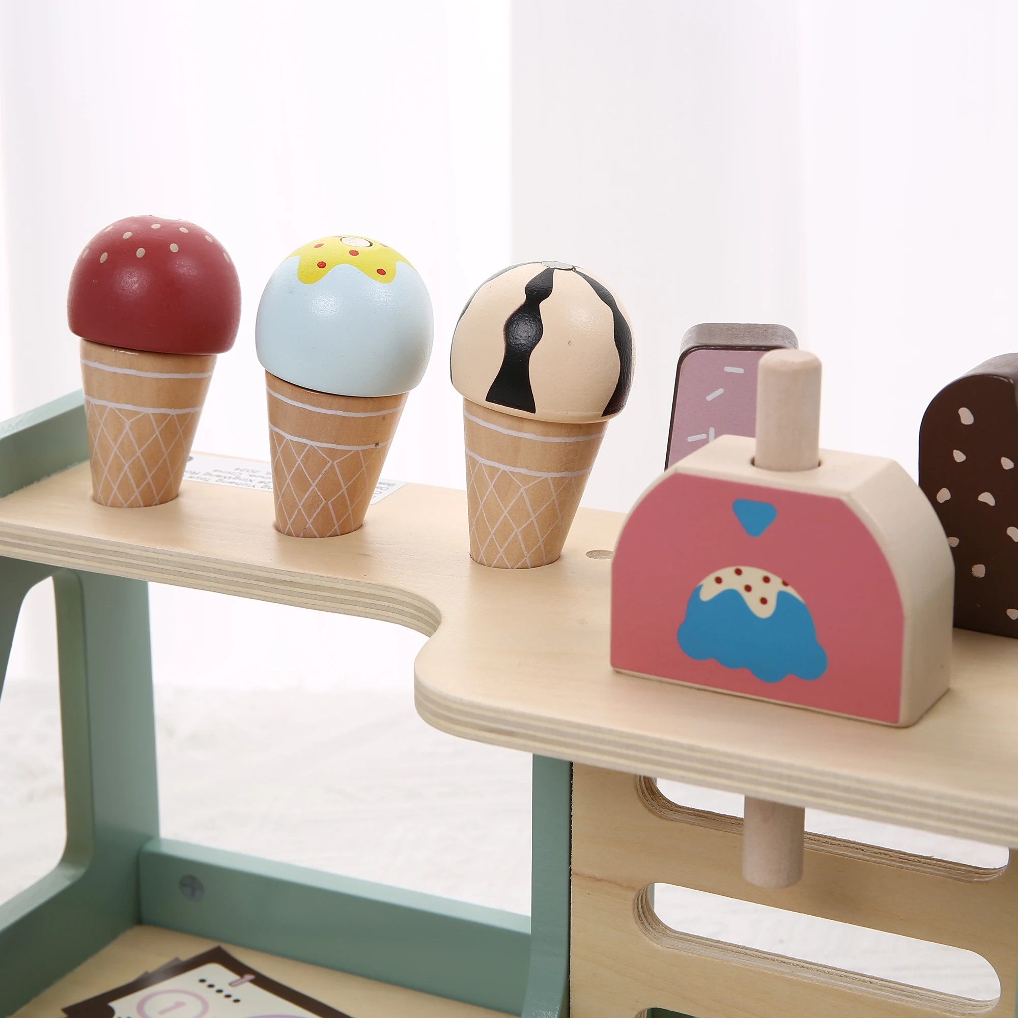 ชุดของเล่นเคาน์เตอร์ไอศกรีมสำหรับเด็ก ชุดของเล่นทำอาหารไม้ ชุดของเล่นไอศกรีม ของเล่นเสริมพัฒนาการเด็กเล็ก