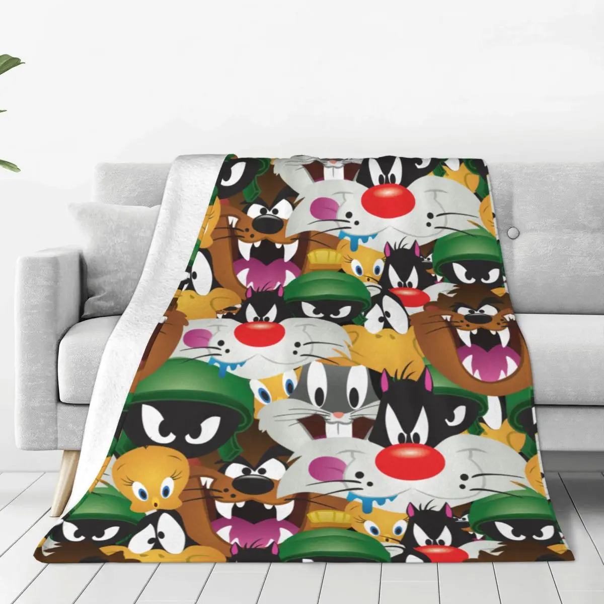 LOONEY TUNES Bunny Tasmanian TAZ Cartoon Pattern Flannel Blanket Awesome Throw Blanket for Sofa Bedding Lounge 125*100cm Quilt