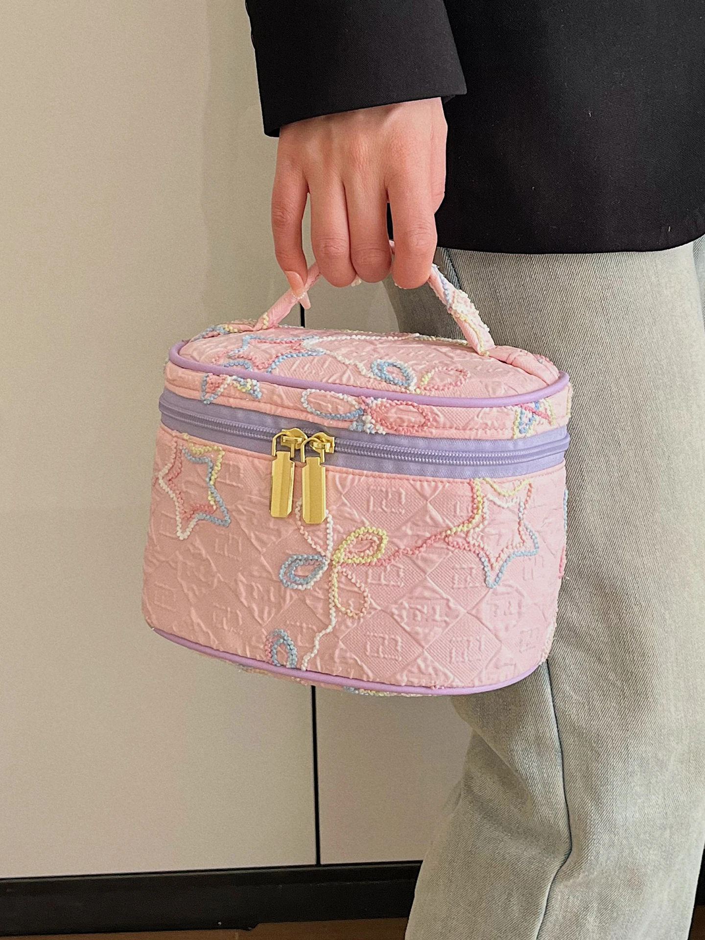 moda-impressa-bordada-feminina-pequena-bolsa-crossbody-2025-novo-verao-versatil-bolsa-versao-coreana-pacote-de-lavagem-de-maquiagem