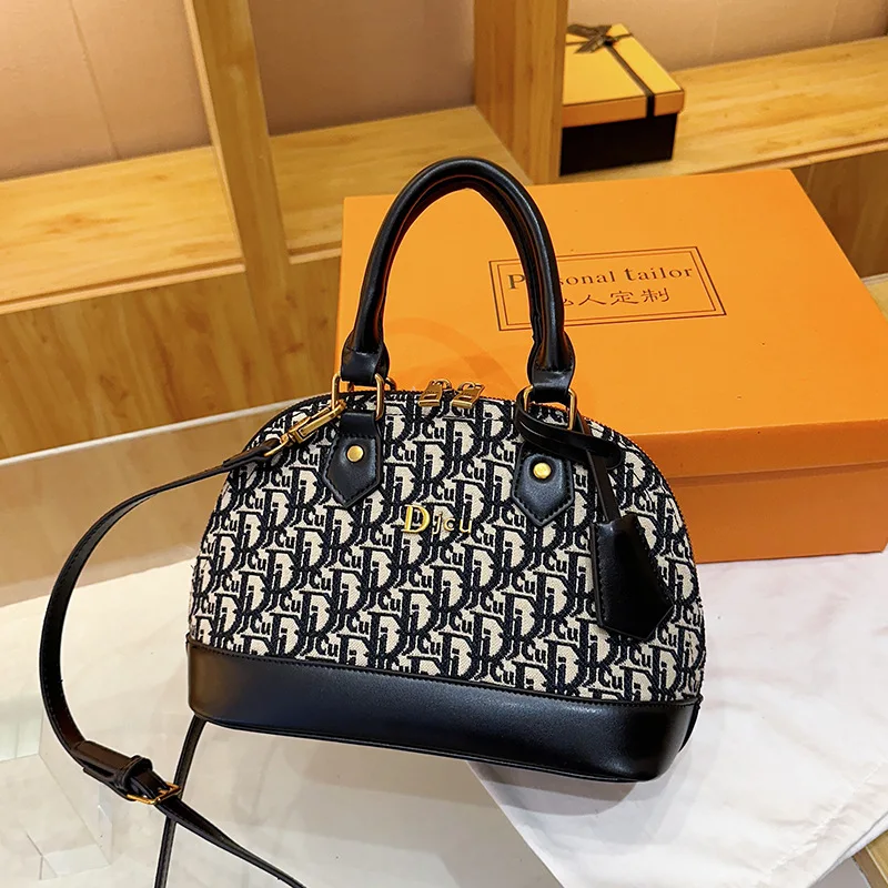 

2025 Autumn Winter Top Handle Bag, Women's Chic Shoulder Crossbody, Casual Day to Night Tote, Minimalist Sling Bag, Textured