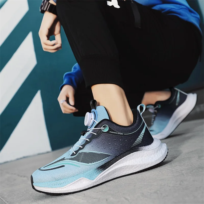 

Новая популярная креативная повседневная модная износостойкая и противоскользящая спортивная обувь для бега на толстой подошве с вращающейся пряжкой