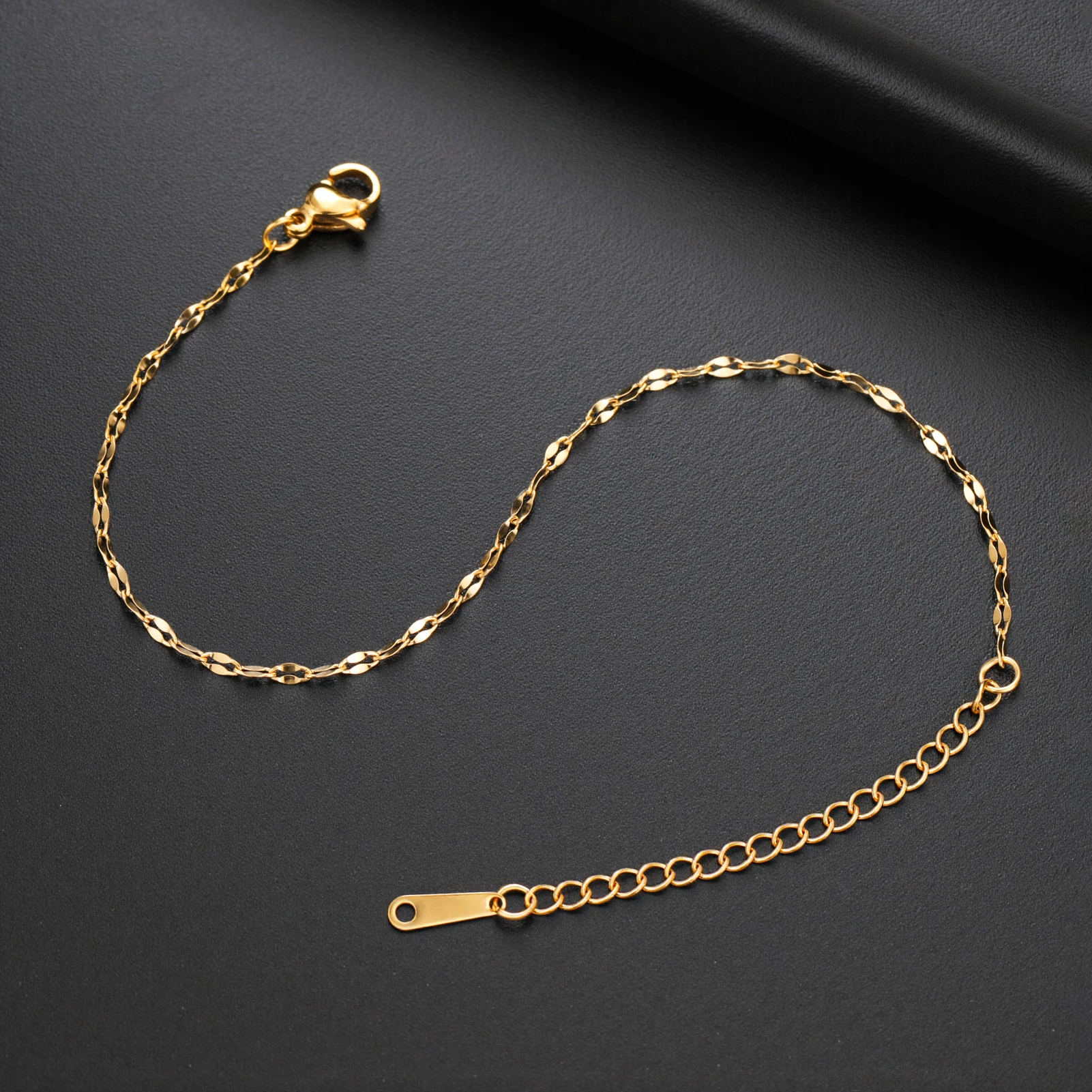 COOLTIME Minimalistisches Edelstahl-Armband in Goldfarbe, Lippenstiftkette, modisch, für Damen, Schmuck, Geschenk, Großhandel 2026 – Detail 1