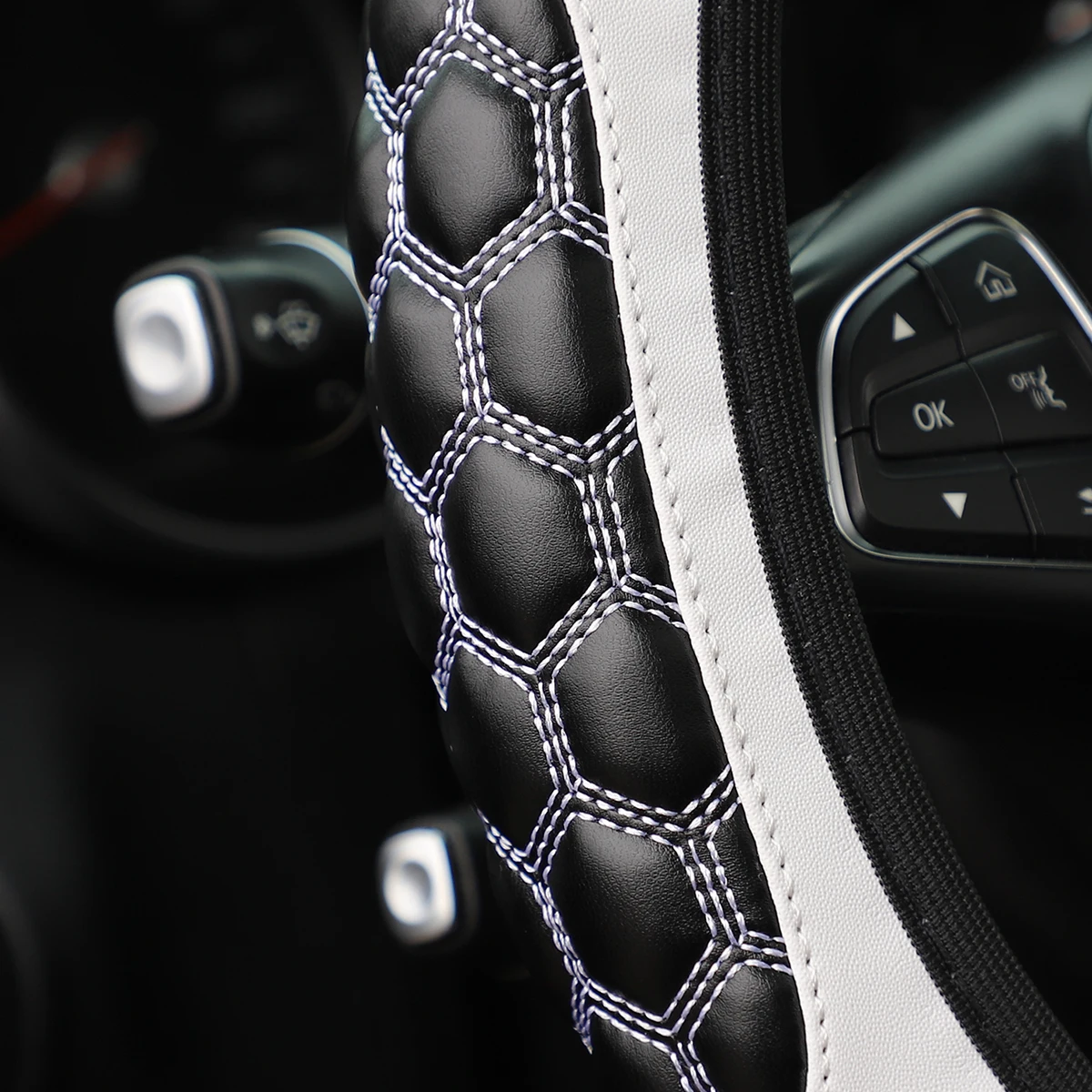 Black and White Leather Hexagonal Embroidered Car rimless Steering Wheel Cover for 14-15 inch Car Interior Accessories