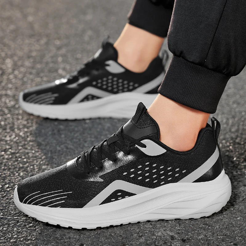 

Casual Sports Shoes Anti Slip Mesh and Breathable Loafers Men's Fashionable Spring and Autumn New Running and Tennis