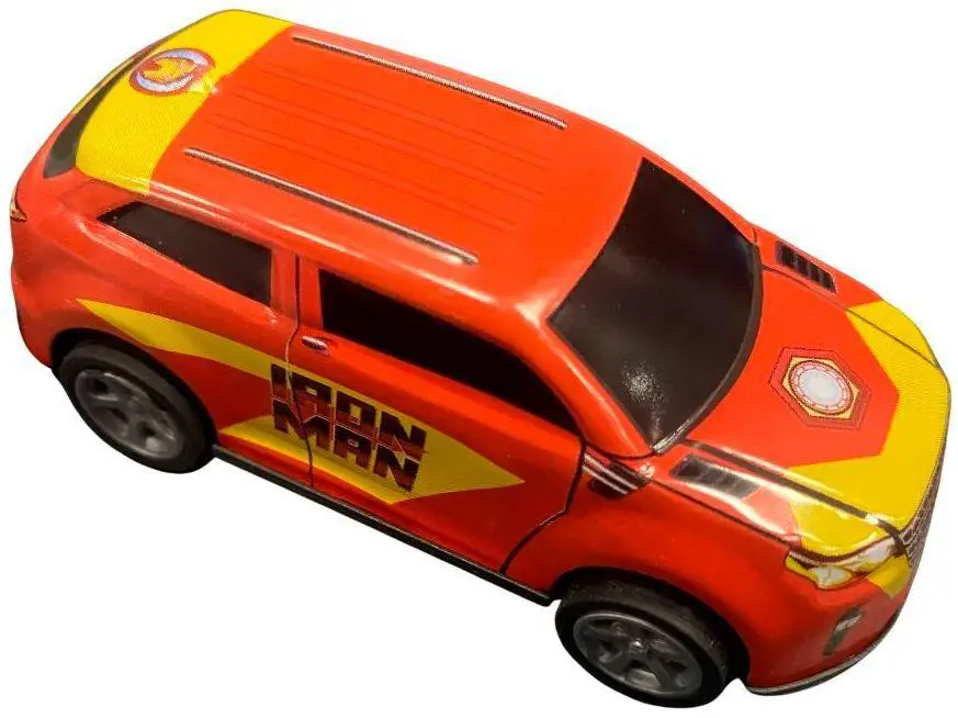 أعجوبة المنتقمون بطل عدة آلة