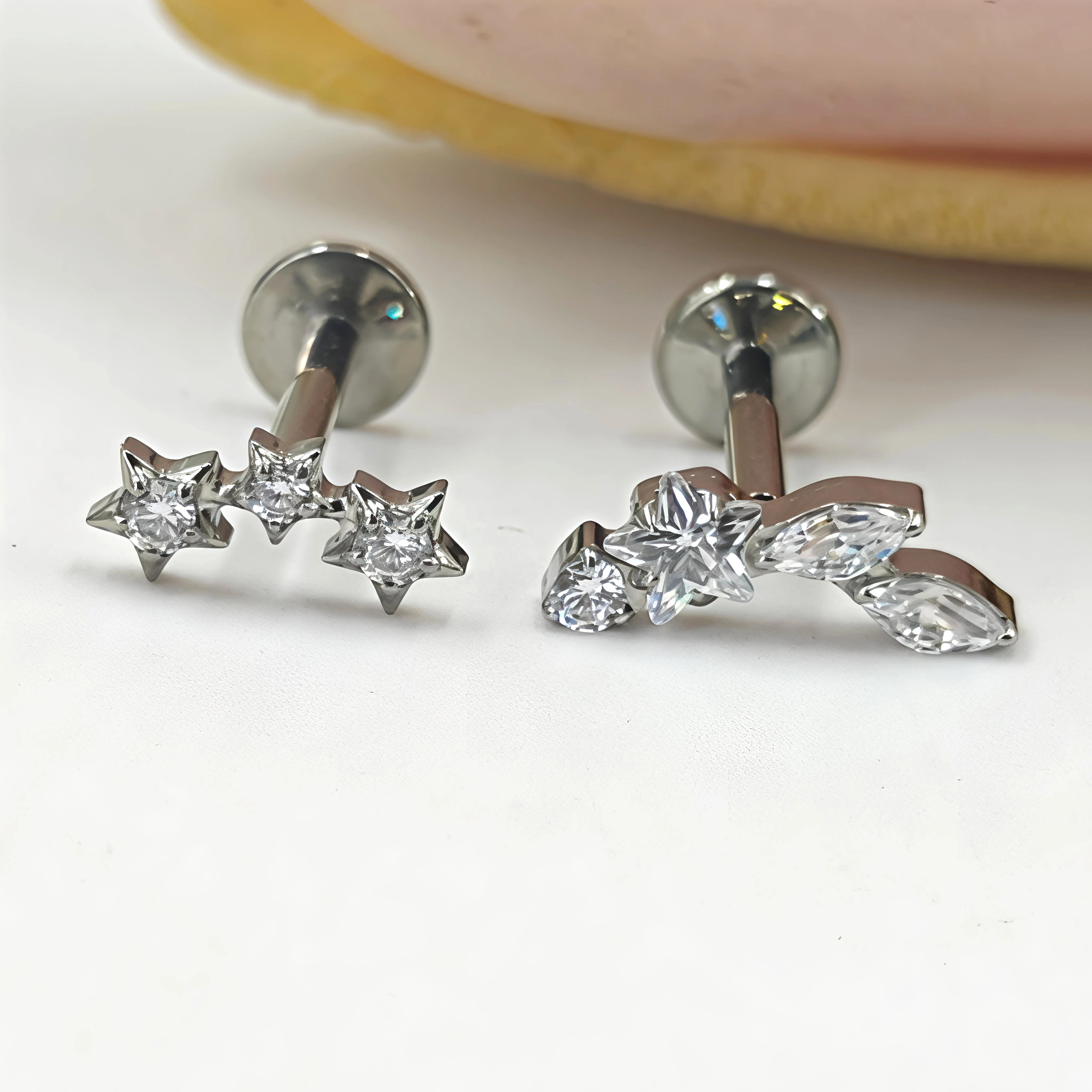 ASTM F136 Star Internally Threaded Lip Stud Helix Conch Daith Labret Ear Tragus Lip Piercing Earring Body Jewelry