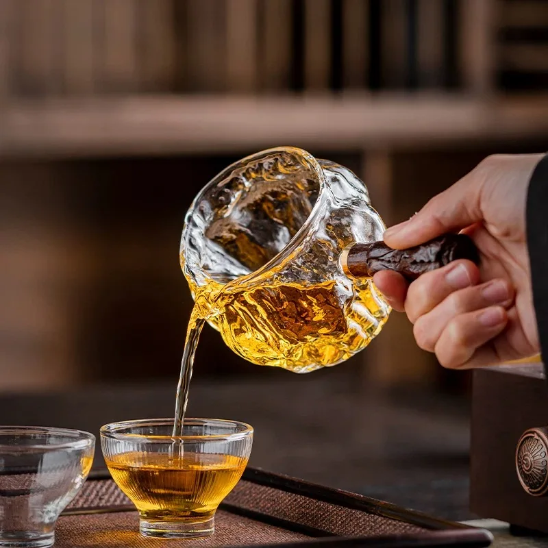 240ML Walnut Pattern Side Wooden Handle Glass Fair Cup Tea Serving Pot Decanter Chahai Tea Pitcher Kung Fu Tea Set