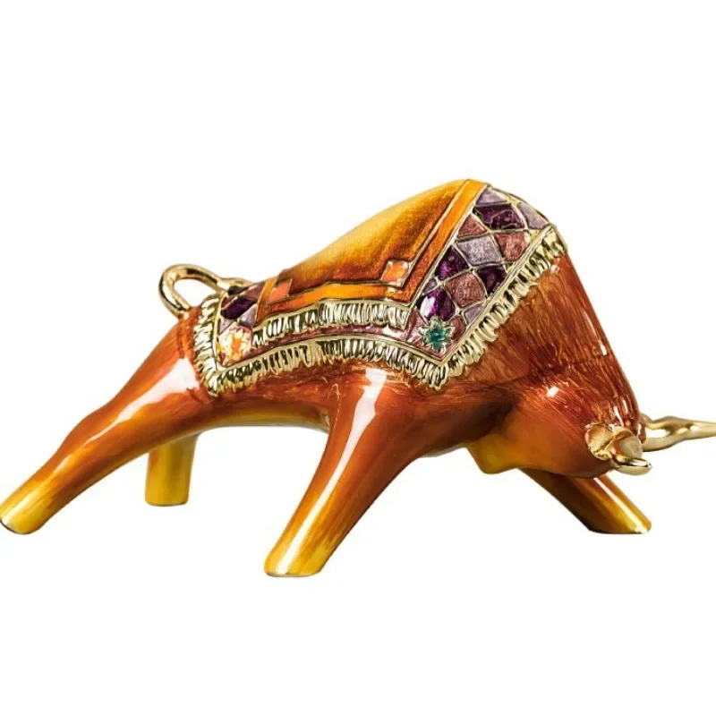 Creative lucky cow tabletop ornament, office housewarming, opening gift, living room entrance home decoration