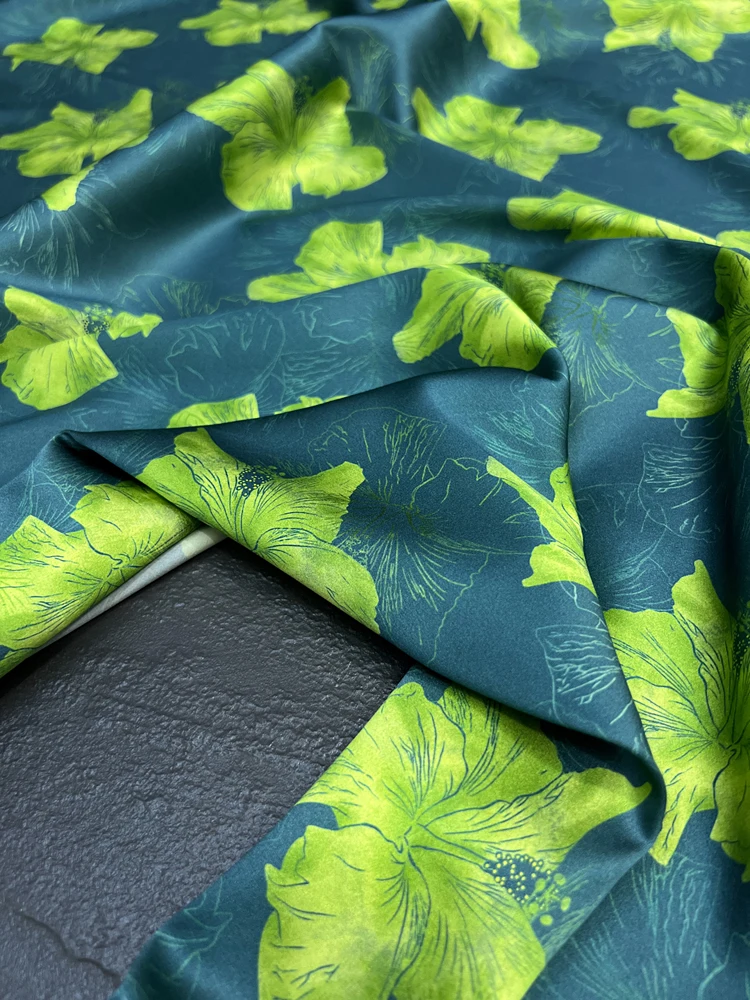 Green Lily Natural Fabric Stretch Satin For Dress 93% MulberrySilk 7% Spandex 19 Momme