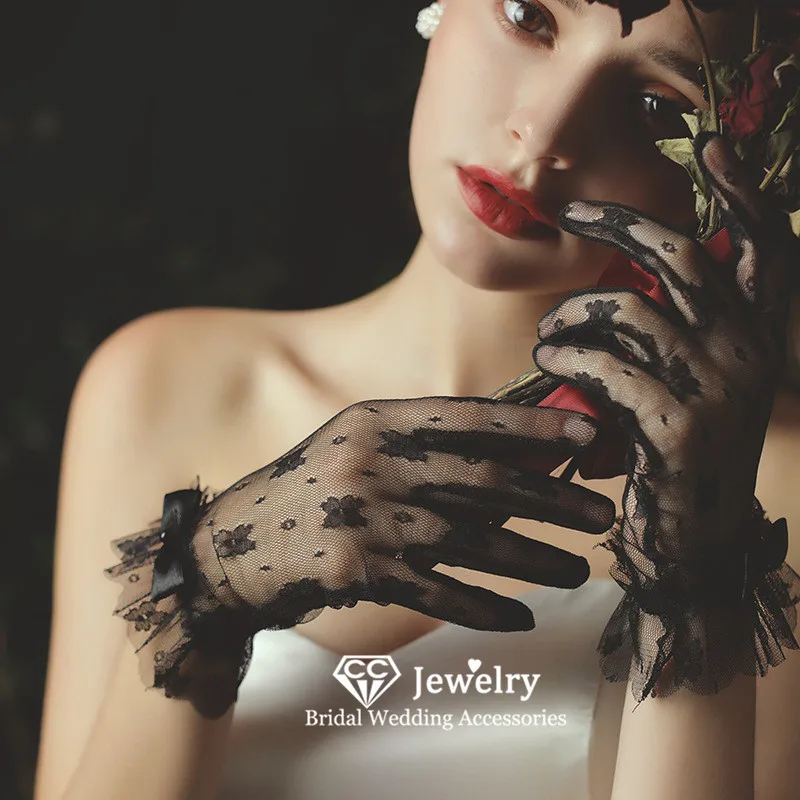 

CC Wrist Gloves Wedding Events Women Accessories Bridal Dress Engagement Short Black Color Luvas Evening Party Prom Lace WG013