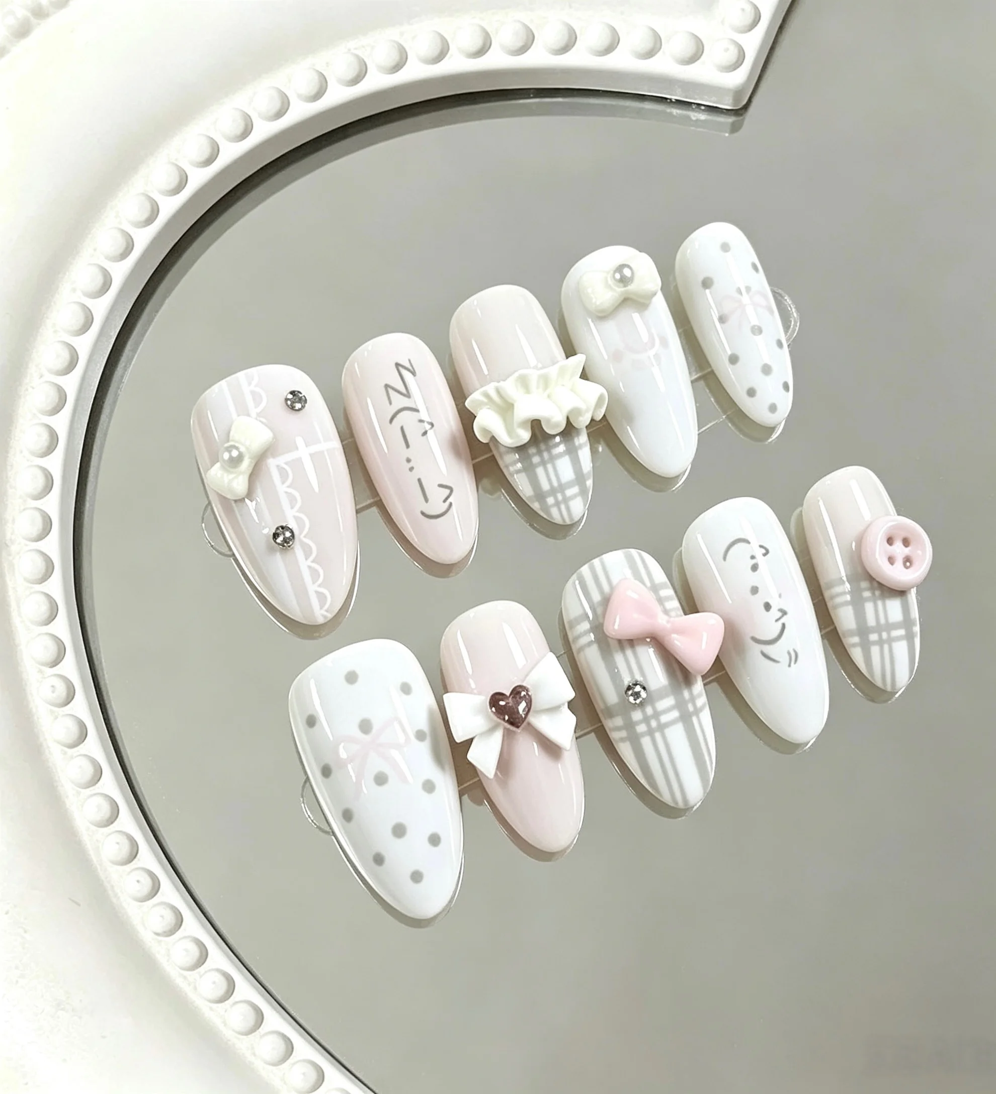 10-Piece Set of Milky White Nude Pink Plaid Bowknot Long Almond-Shaped Press-On Nails for Girls, Suitable for Students' Daily Classes, Girls' Afternoon Tea Outings, Shopping Trips, Knit Sweater Outfits, Lolita Daily Wear, and a Gentle Home Vibe.
