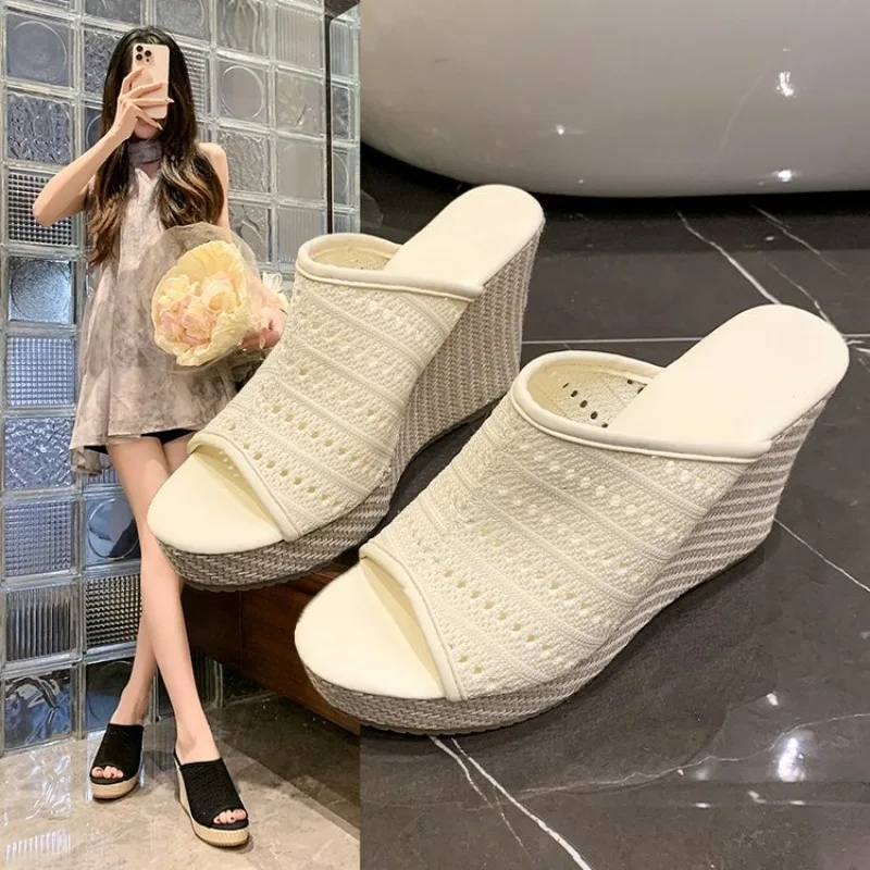 

Women Wedge Slippers Premium Slippers Vintage Anti-slip Casual Female Platform Retro Shoes Sandals Plus Size 43 Wedge heels New