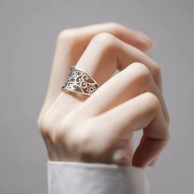 Contemporary Chinese Vintage Style Openwork Floral Adjustable Ring for Women Index Finger Antique Minimalist Unique Jewelry Gift
