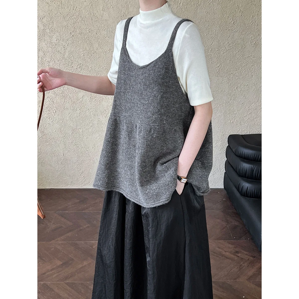 

Новый осенний стильный многослойный вязаный жилет на подтяжках, модный возрастной дизайн, милый тонкий жилет с U-образным вырезом для женщин