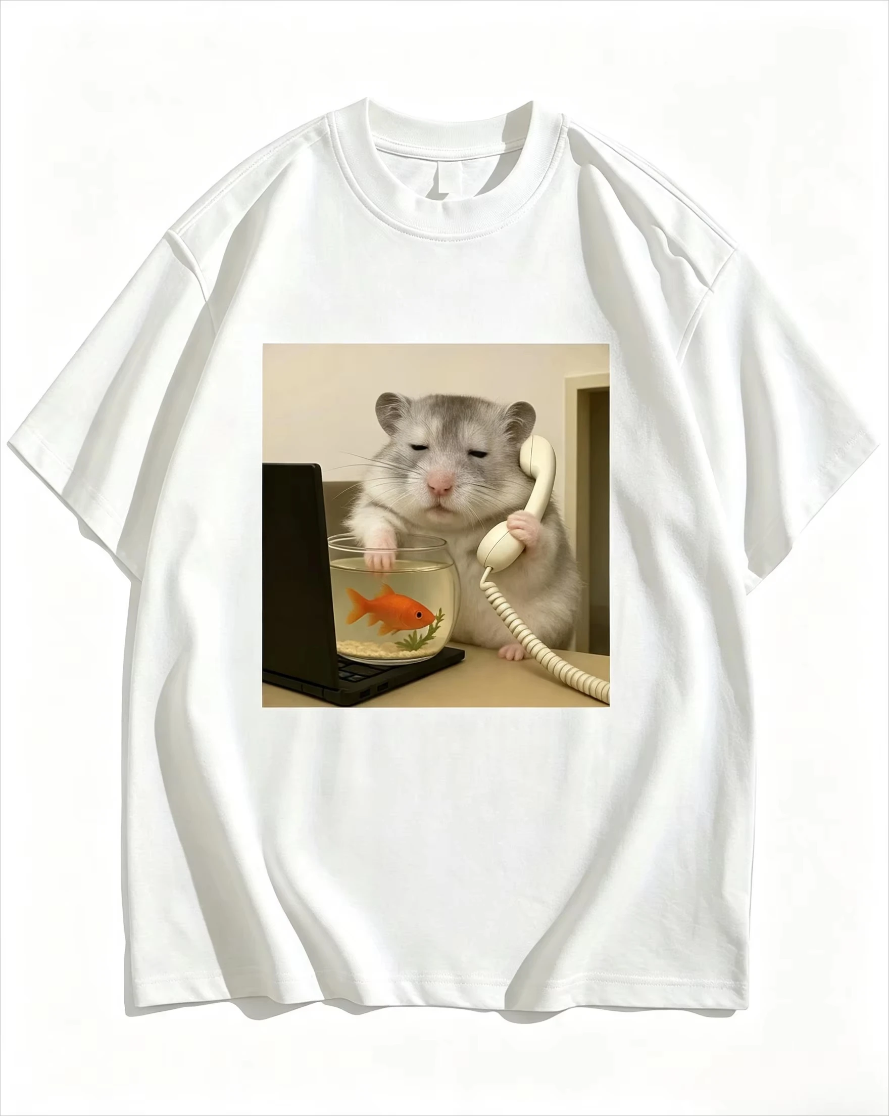 Summer New Style Loose Men T-shirt Funny Hamster on Phone Goldfish Meme Print Soft Cotton Breathable Daily Casual Tops