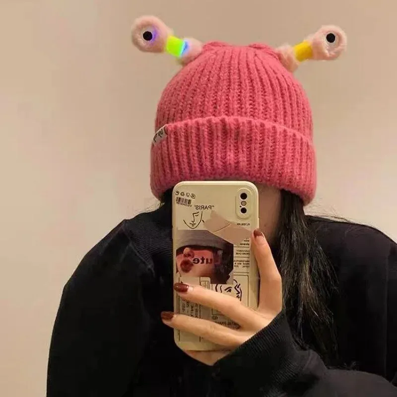 Niedliche Cartoon-schrullige lichtemittierende Tentakel-Strickmütze, Eltern-Kind-Modelle, warme Wollmütze, Augen, lichtemittierende Beanie, Monstermütze – Detail 6