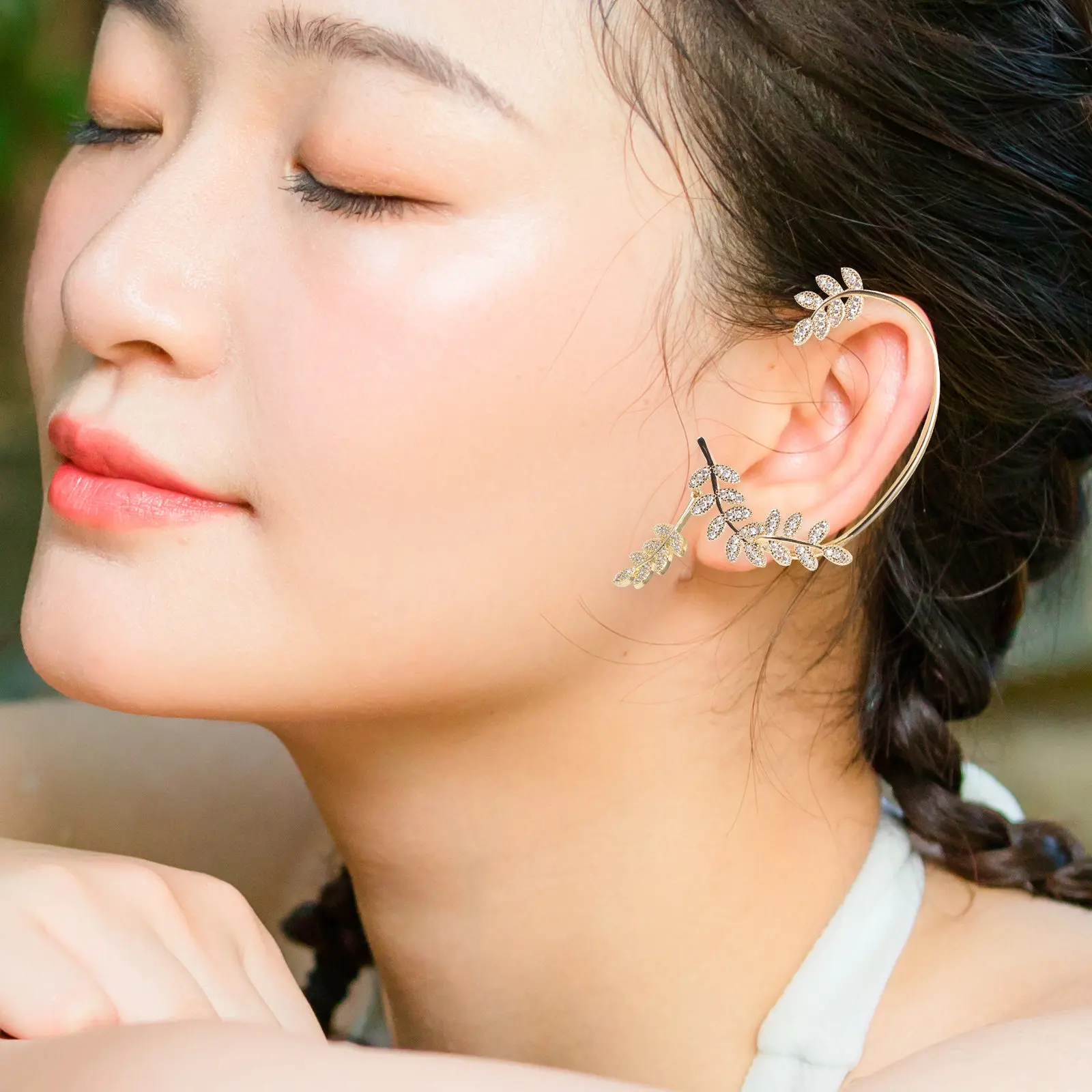 Rhinestone Ear Cuff Leaf Right Ear Jacket Climber Crawler Earring Wrap Hypoallergenic Stud Earring Women Lady Bridal Party