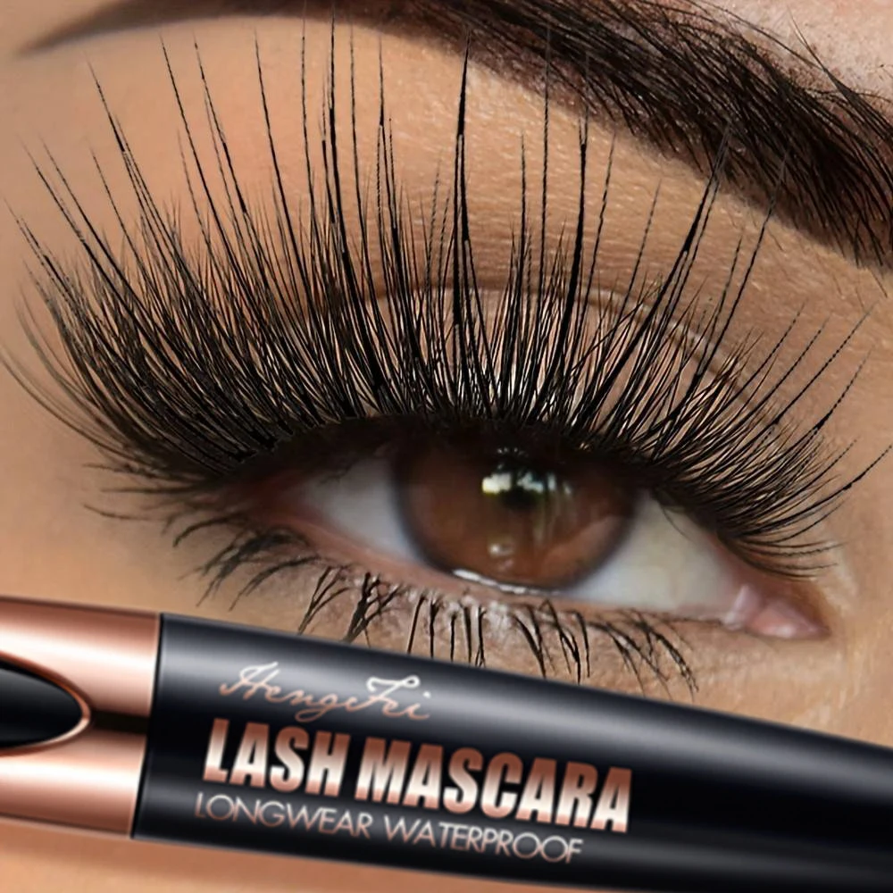 Waterproof, thick and curling mascara firmly fixes the eyelashes, making them look like your own natural eyelashes and enlarging