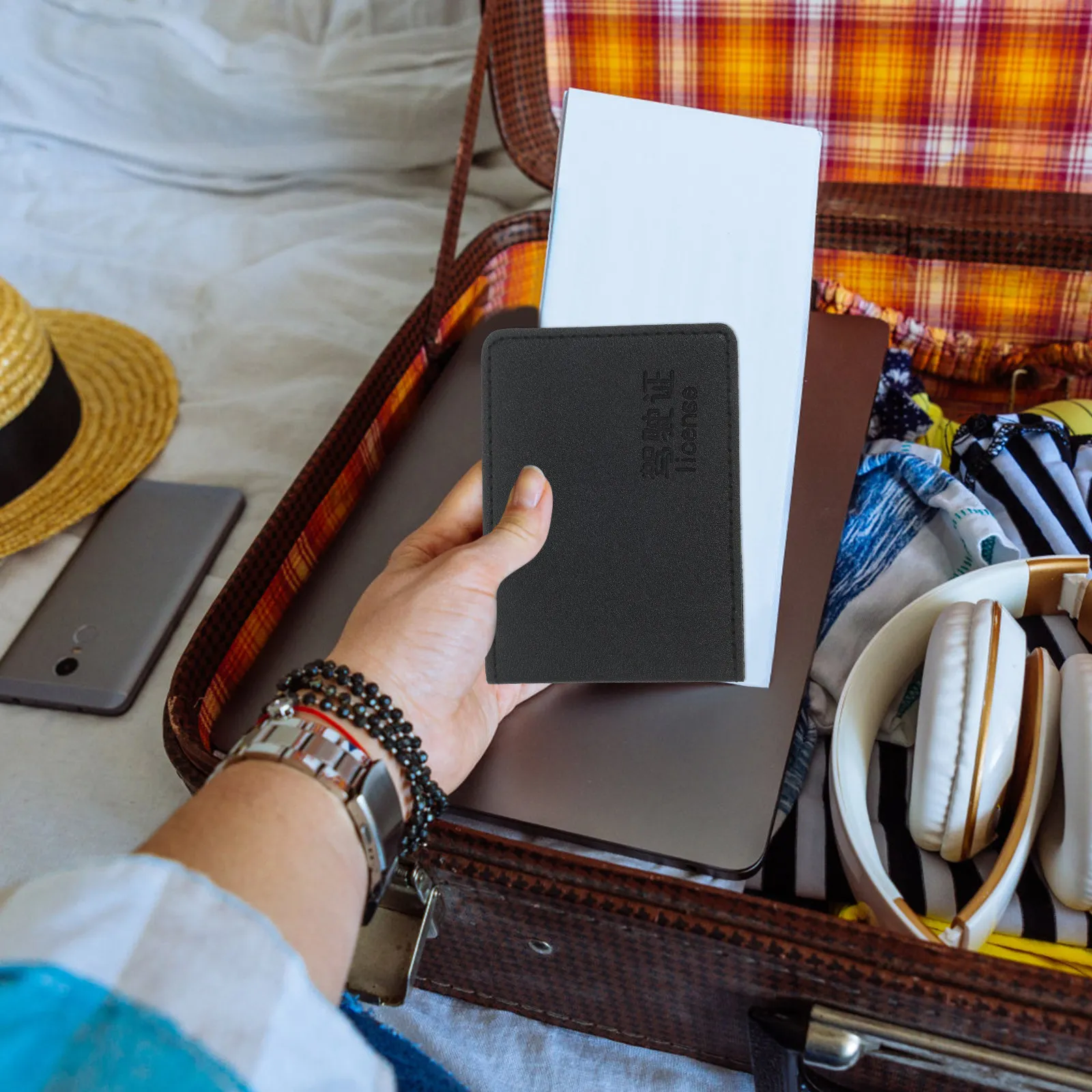 

Набор из 5 чехлов для водительских прав и удостоверений личности, вместительный органайзер для кредитных карт, чехол для автостраховки и техпаспорта для мужчин и женщин