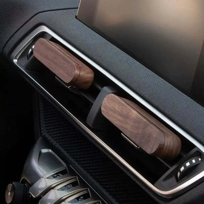 Car Aroma Diffuser Vent Clip 1 Set Wood Essential Oil Aromatherapy Holder Eco-Friendly No Leakage Perfect Gift for Drivers
