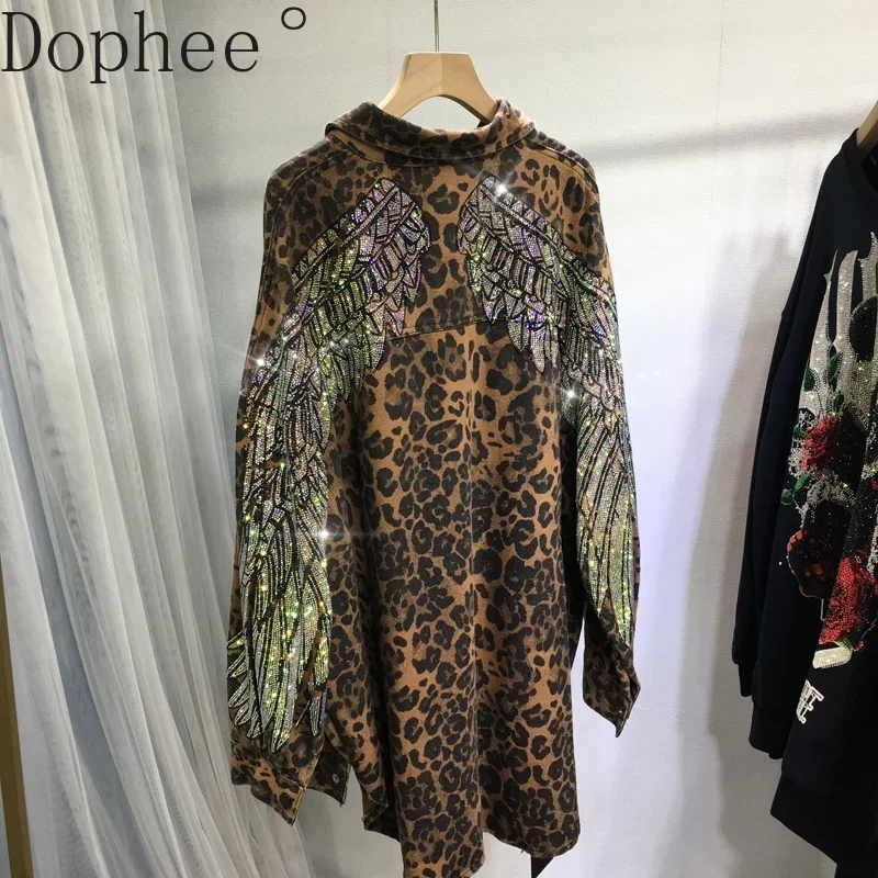 Mężczyźni/kobiety luksusowe skrzydła gorące wiercenie damskie bluzki średniej długości zagęścić Leopard Denim swetry rozpinane płaszcz jesienne zimowe koszule na co dzień