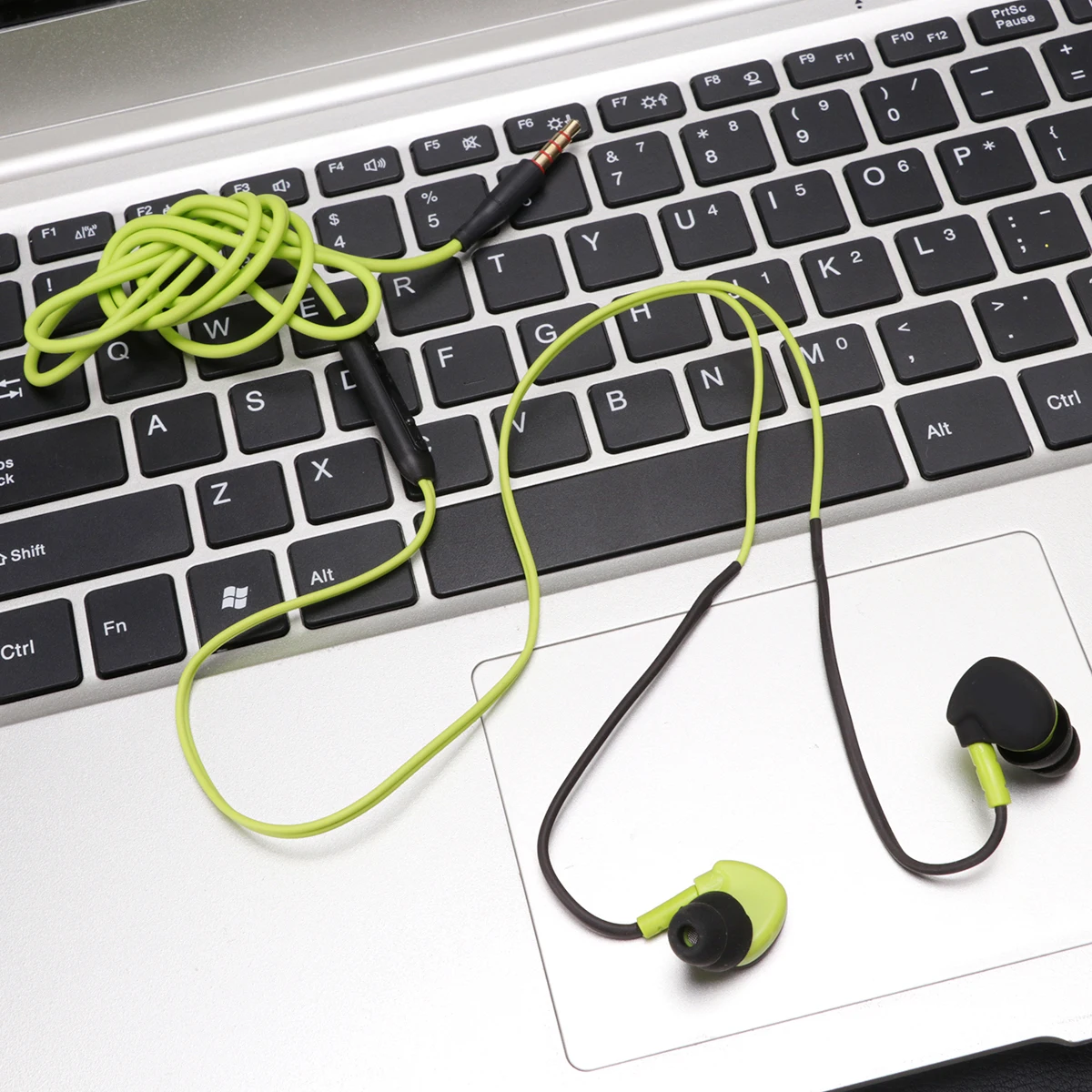

Sports Headphones 3.5Mm In Ear Earbud Wired Waterproof Sweat Resistant Bass Earphones Workout Fit For Smartphone Laptop Earhook