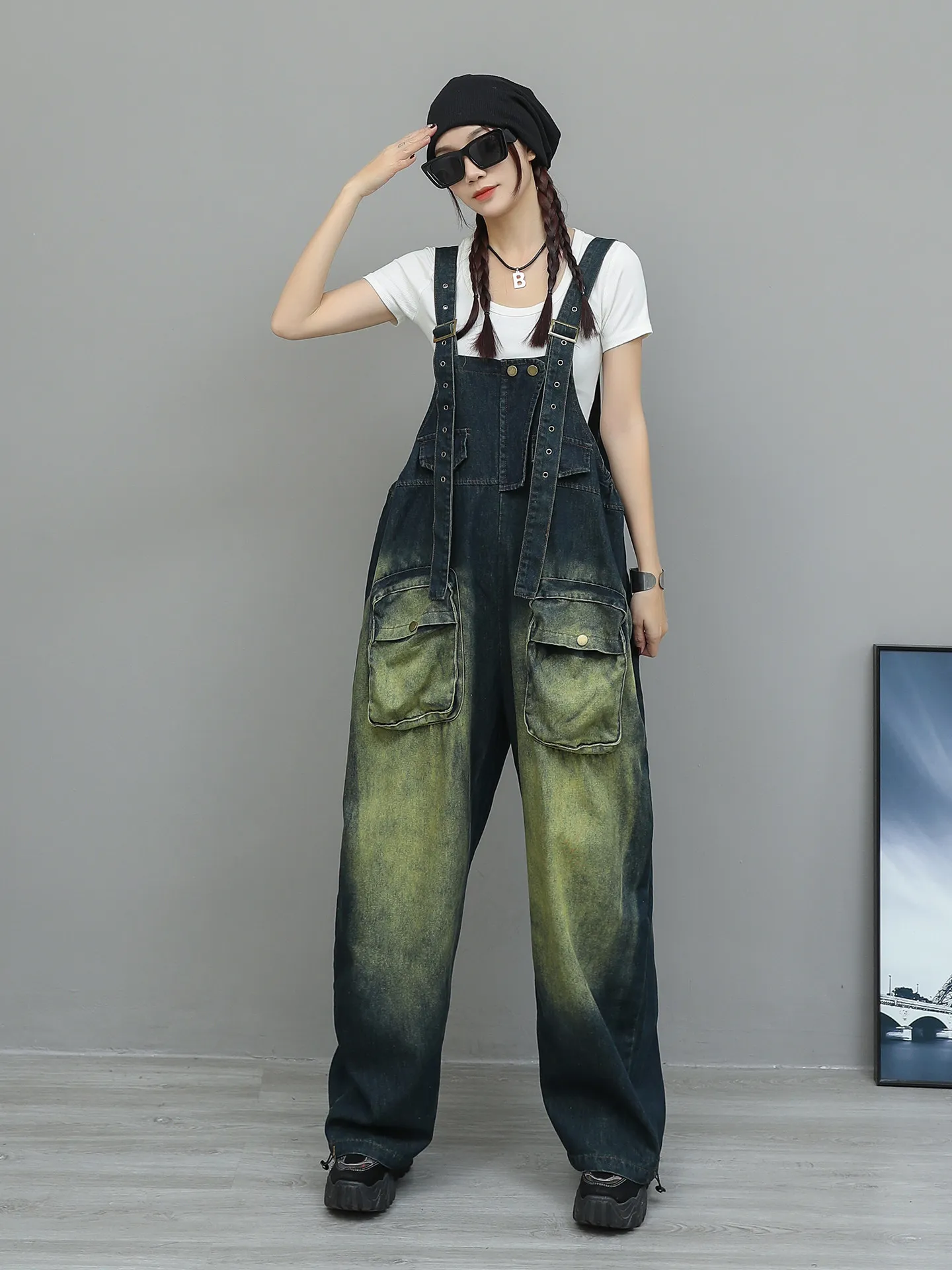 2026 New Personalized Trendy Gradient Distressed Color Big Pocket Denim Straight Overalls Women Spring Loose Sleeveless Jumpsuit