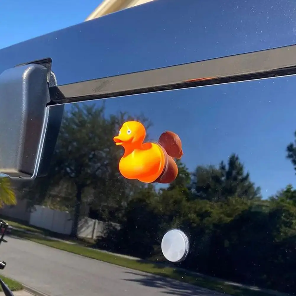 Windshield Duck Ornament Middle Finger Spraying Duck Car Decoration Adorable Automobile Spraying Duck Ornament Car Accessories