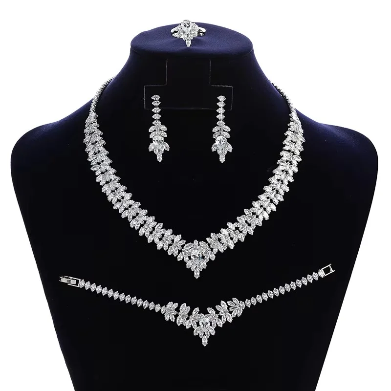 Schmucksets HADIYANA Vintage Damen Hochzeit Party Verlobt Halskette Ohrringe Ring und Armband 4-teiliges Set BN7904 Bisuteria