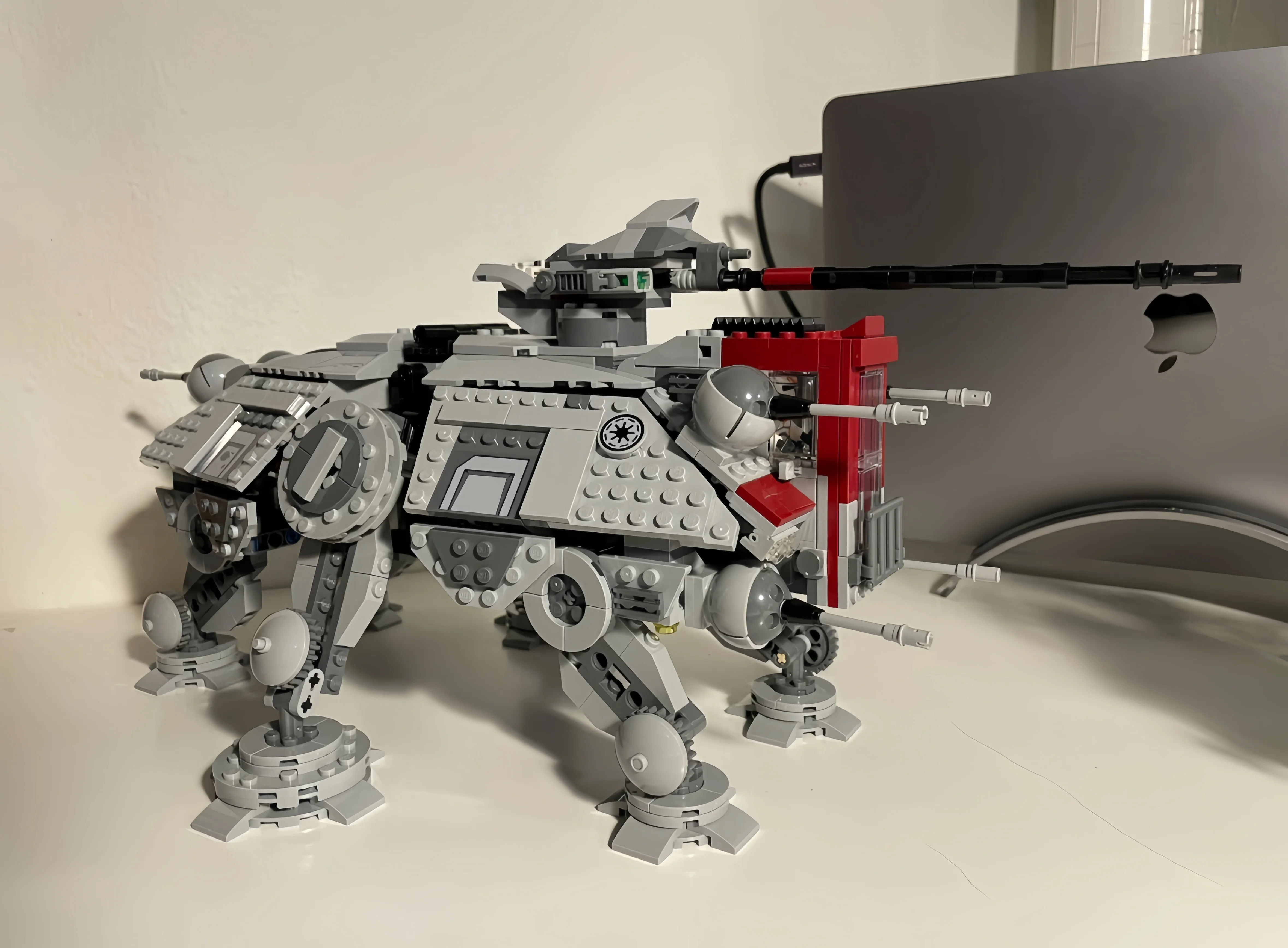 AT-TE All Terrain Walking Machine 1082PCS Building Block Model Sets Compatible with 75337 Assemble Self-locking Bricks Toy Gifts