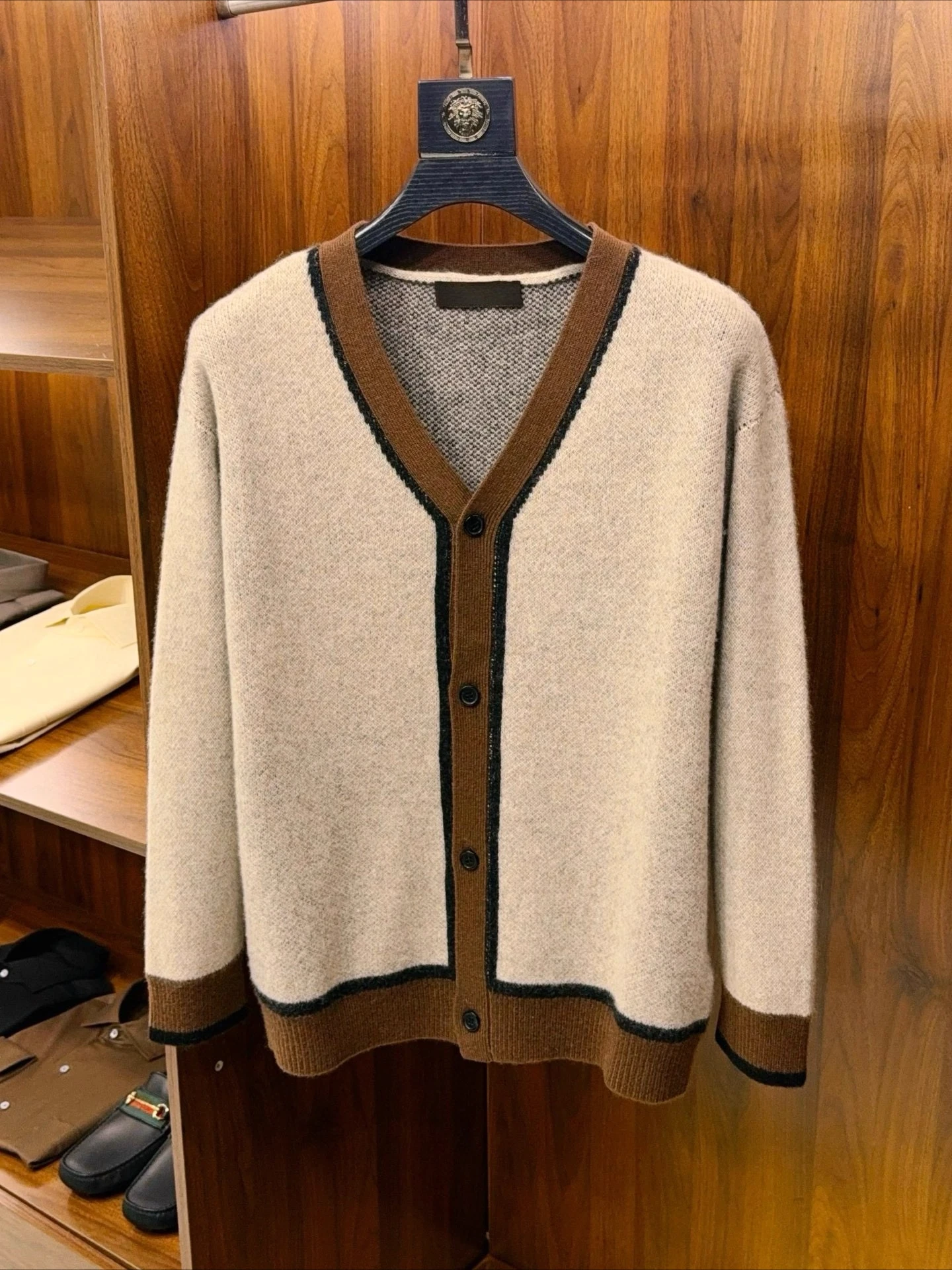 

Italian LP wool Yaorong business casual knitted cardigan