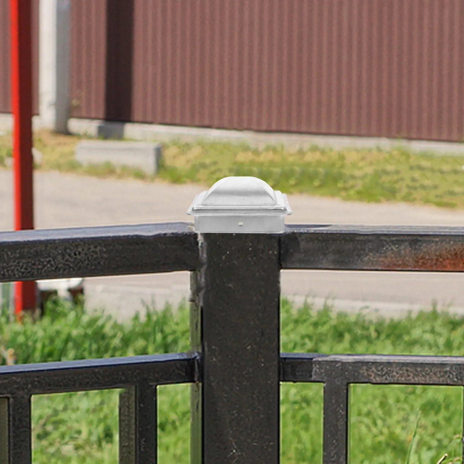 

4Pcs Cylinder Fence Post Caps Weather-Resistant Decorative Metal Pyramid Top Cover Outdoor Protector