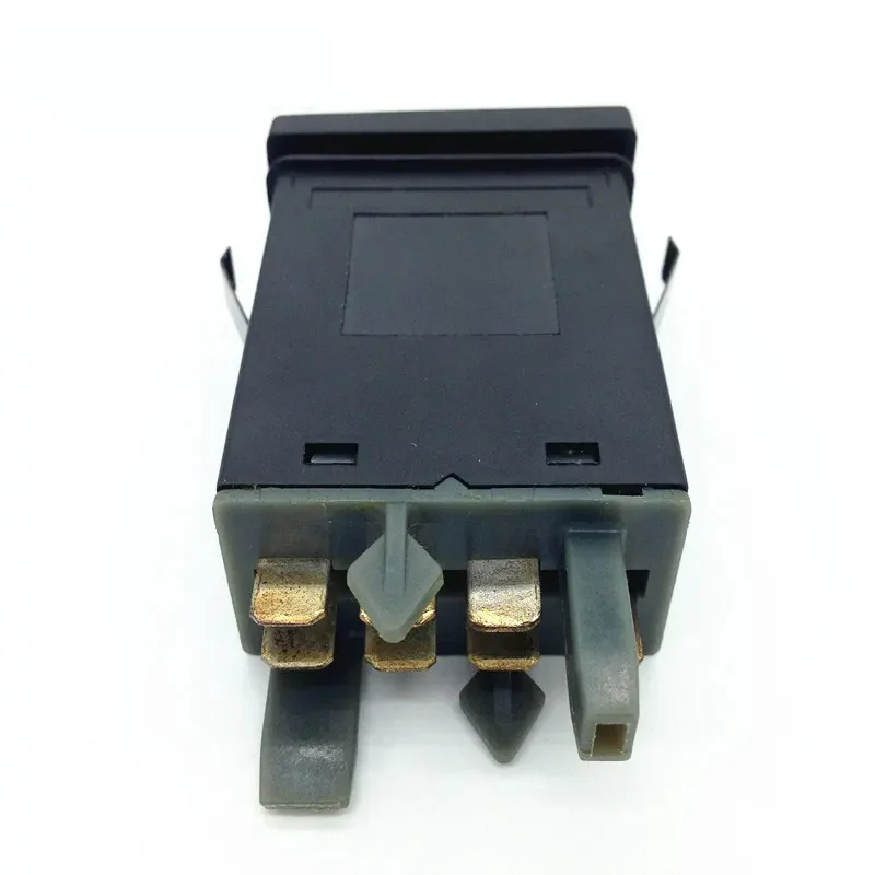 Warning Light / Hazard Switch for Passat B5 OE:3B0 959 235D / 3B0 959 235 D Auto Parts Switch Warning Light Swithces