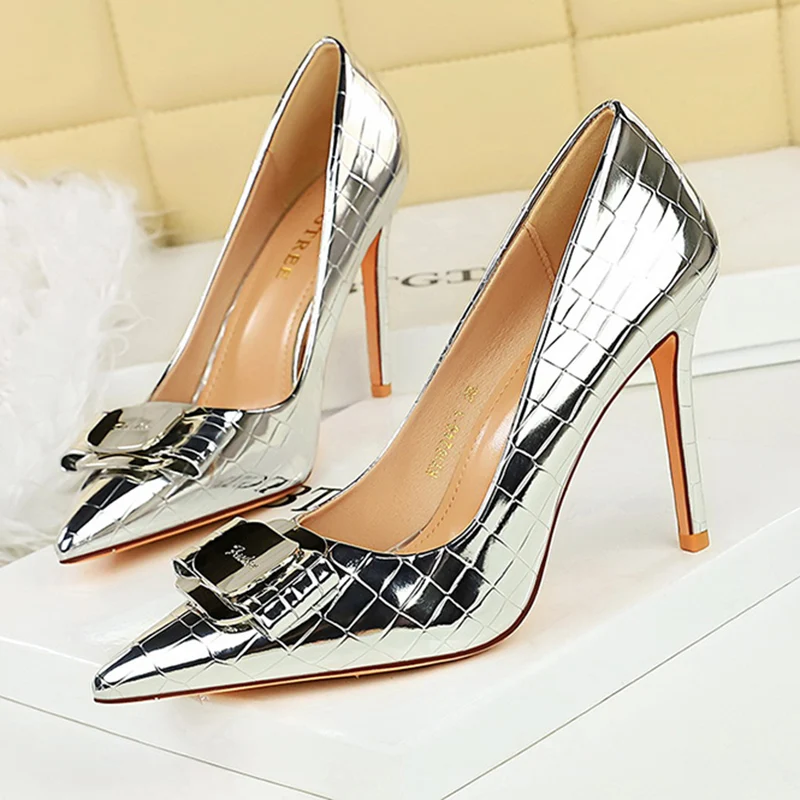 

Women Glossy Patent Leather 10cm High Heels Pumps Lady Luxury Metal Buckle Stiletto Shoes Female Elegant Party Dress Shoes